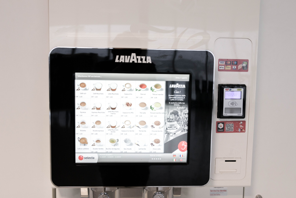 Kaffeevollautomat mit modernem Touchscreen